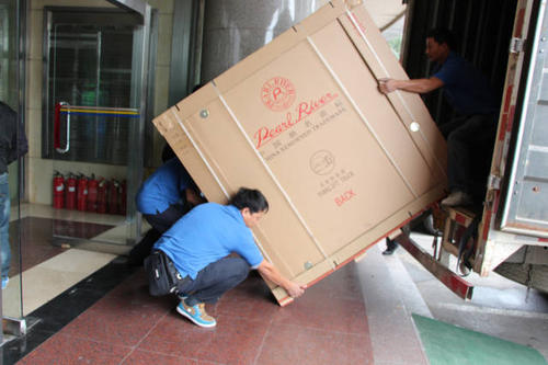 达日钢琴贵重工艺品无忧运